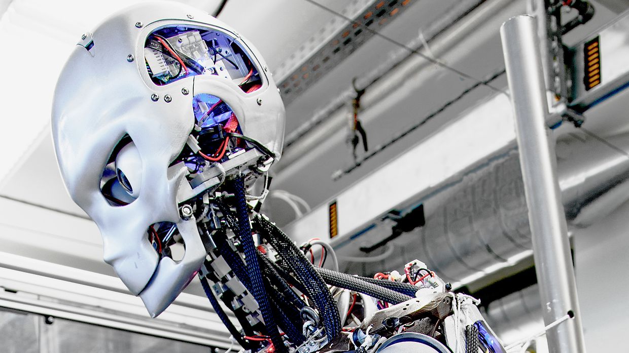 Kenshiro: Strong robot with 160 muscles. | maxon group