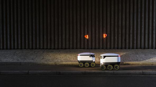 The 5 key points when motorizing an AGV | maxon group