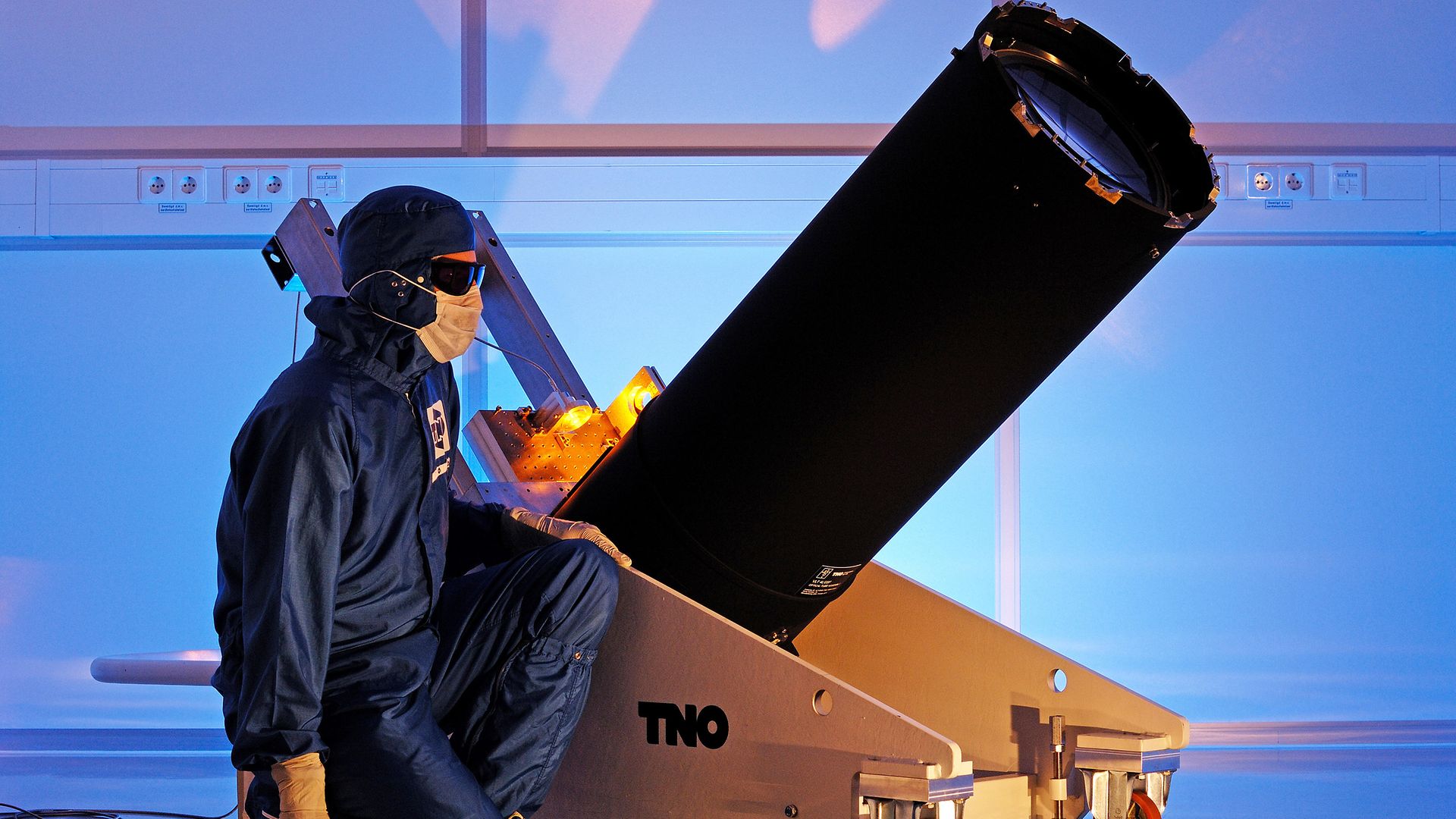 Title_TNO_Teleskop