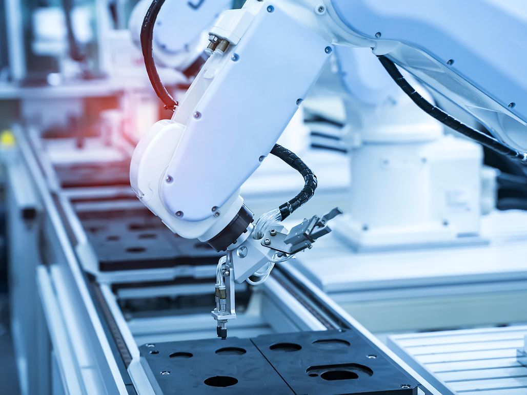 Multi-axis delta robot in the food industry