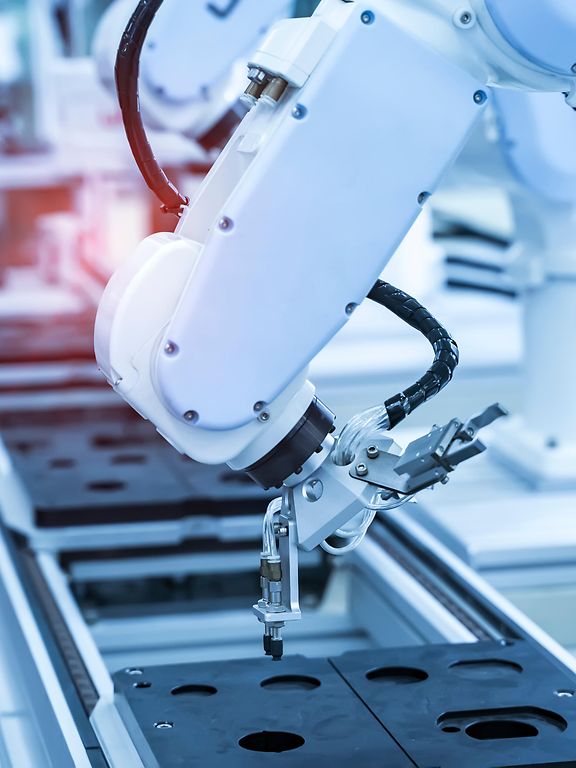 Multi-axis delta robot in the food industry