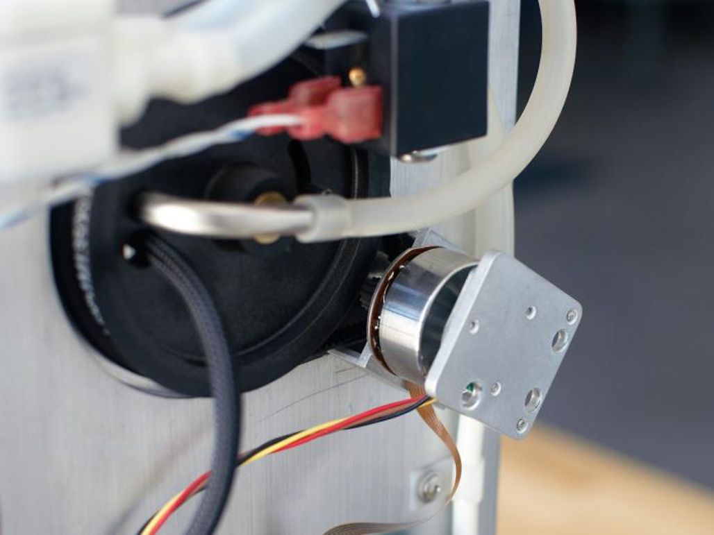 motor_motor_poursteady_2-ae251d9d