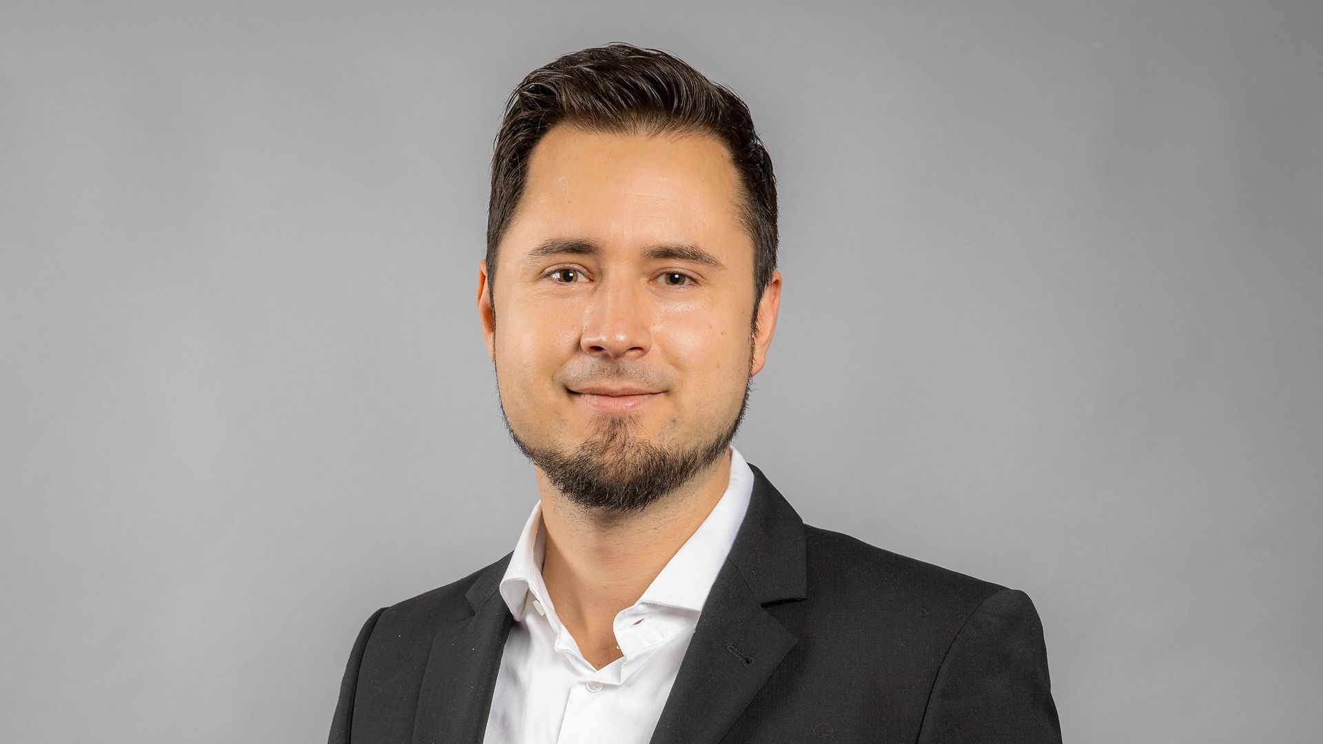 Walter_Sandro_Studio_upper-body_2025-1