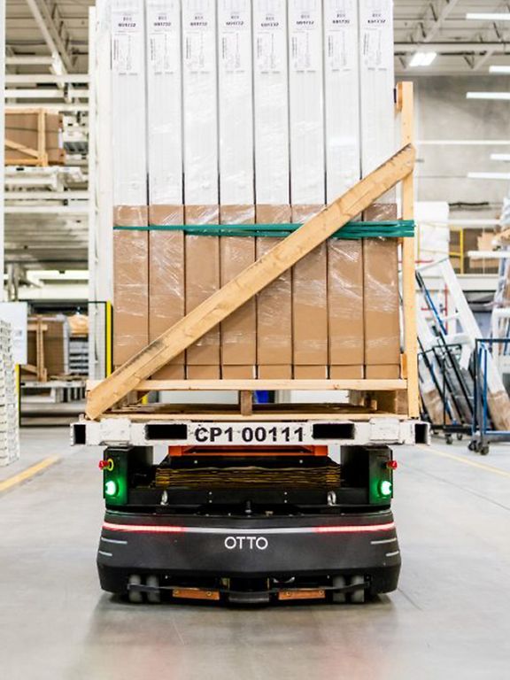 Template DriveTech 1500x1000 agv logistique3