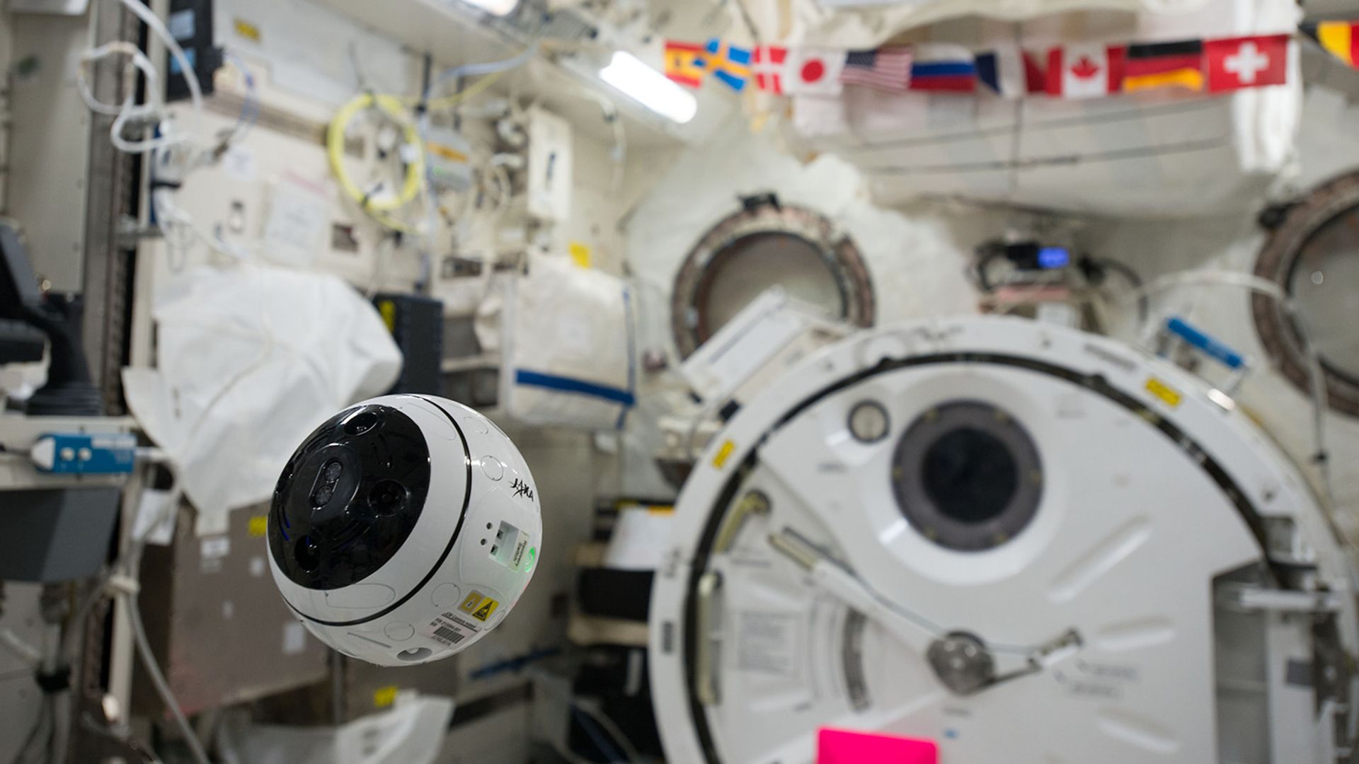 Int-Ball_ISS_maxon