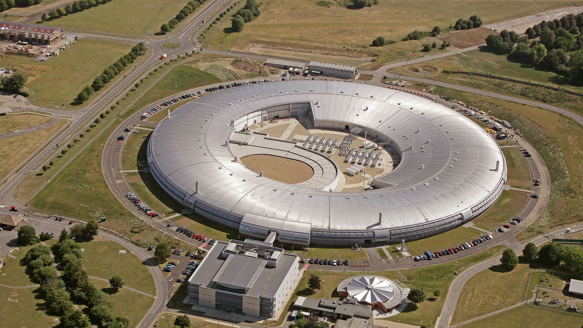 Particle_accelerator_1
