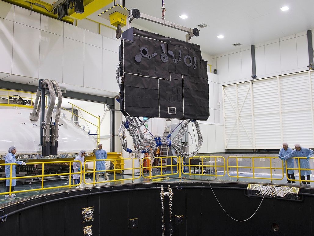 Solar_Orbiter_sunshield