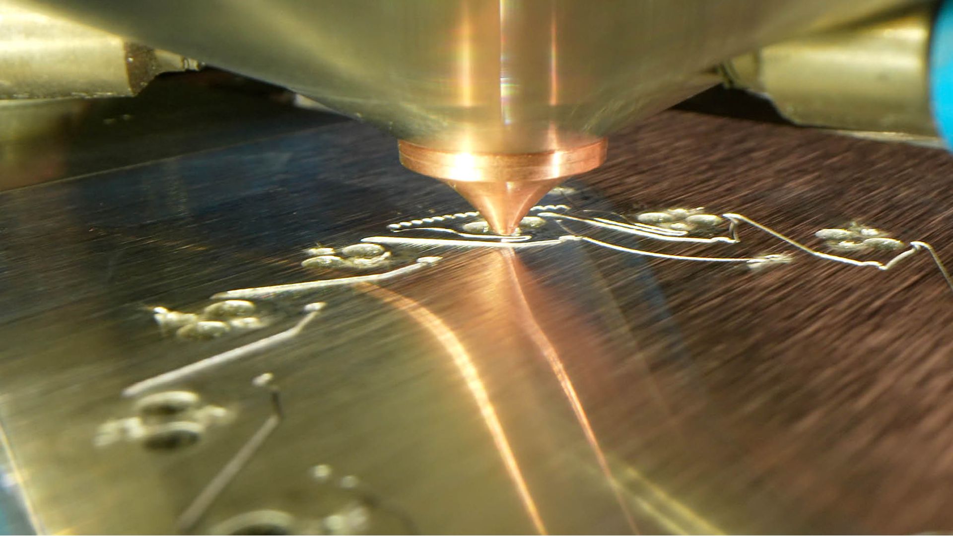 Laser-1_1800x1200