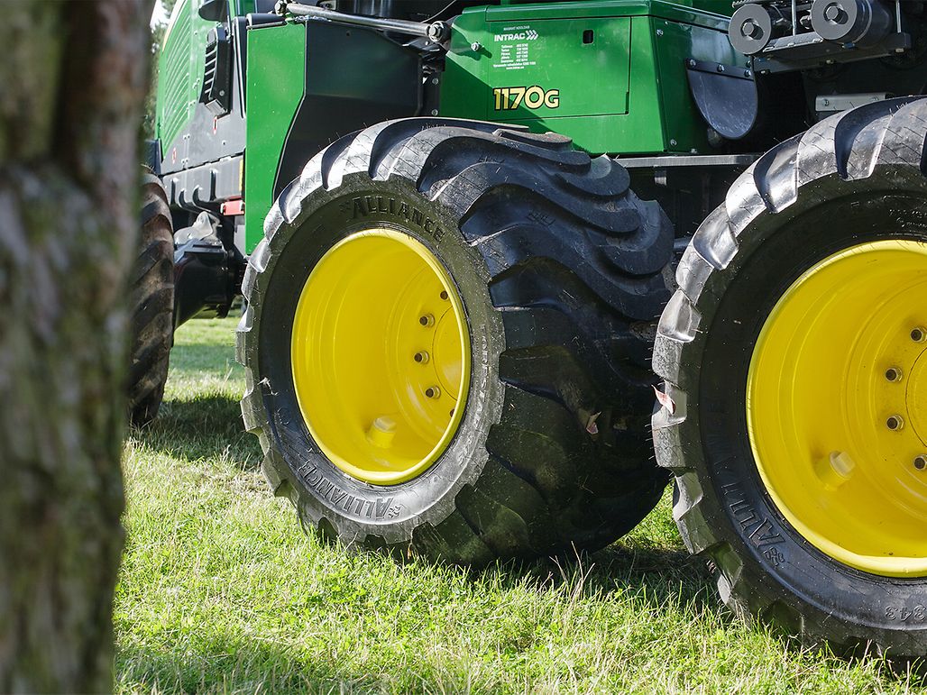 Template DriveTech 1500 x 1000 image textes agriculture IDX_machine