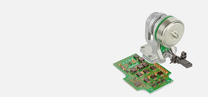 maxon not only develops and produces DC and BLDC motors, gearheads, sensors, and controllers, but is also able to combine these drive components in a housing as a customized mechatronic unit